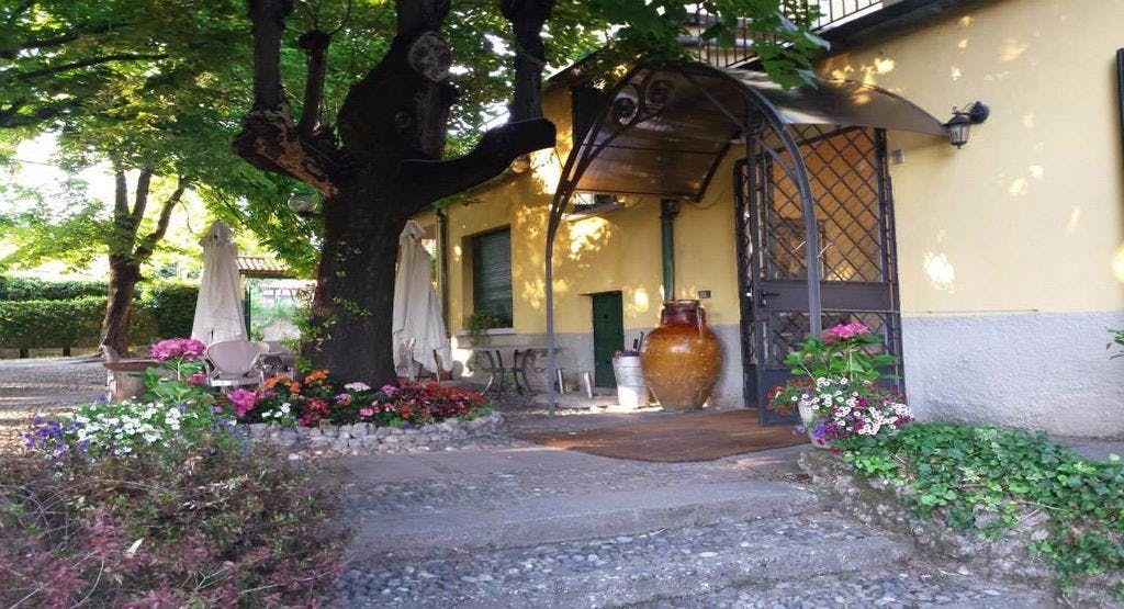 Foto del ristorante Hermitage Del Passatore - Chez Gesuino a Varese Lago, Varese