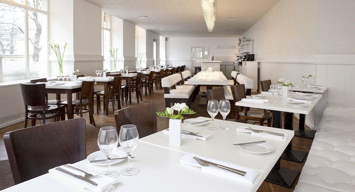 Photo of restaurant Schneeweiss in Friedrichshain, Berlin