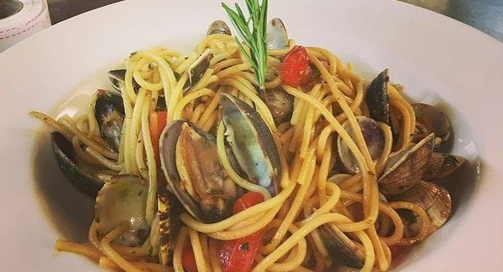 Photo of restaurant L'Azzurra Pizzeria Ristorante in Poplar, London - Photo 14