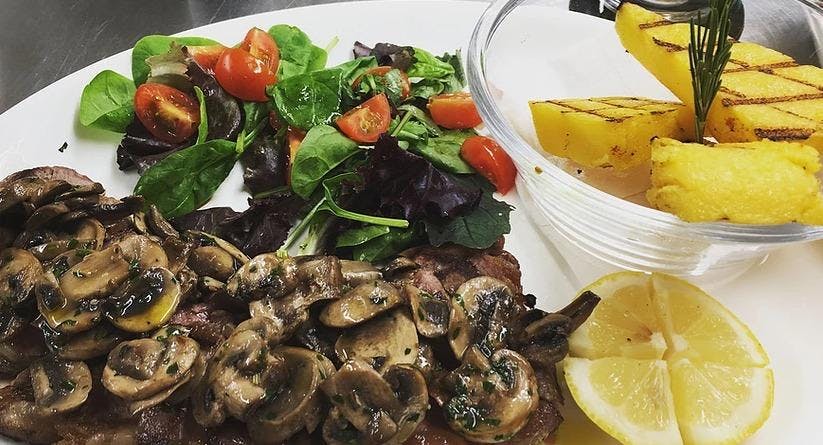 Photo of restaurant L'Azzurra Pizzeria Ristorante in Poplar, London - Photo 10