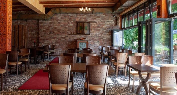 Image 2 of restaurant Agora