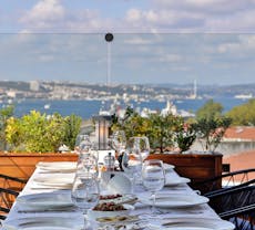 Fatih, İstanbul şehrindeki Pino Gare Roof Restaurant restoranı