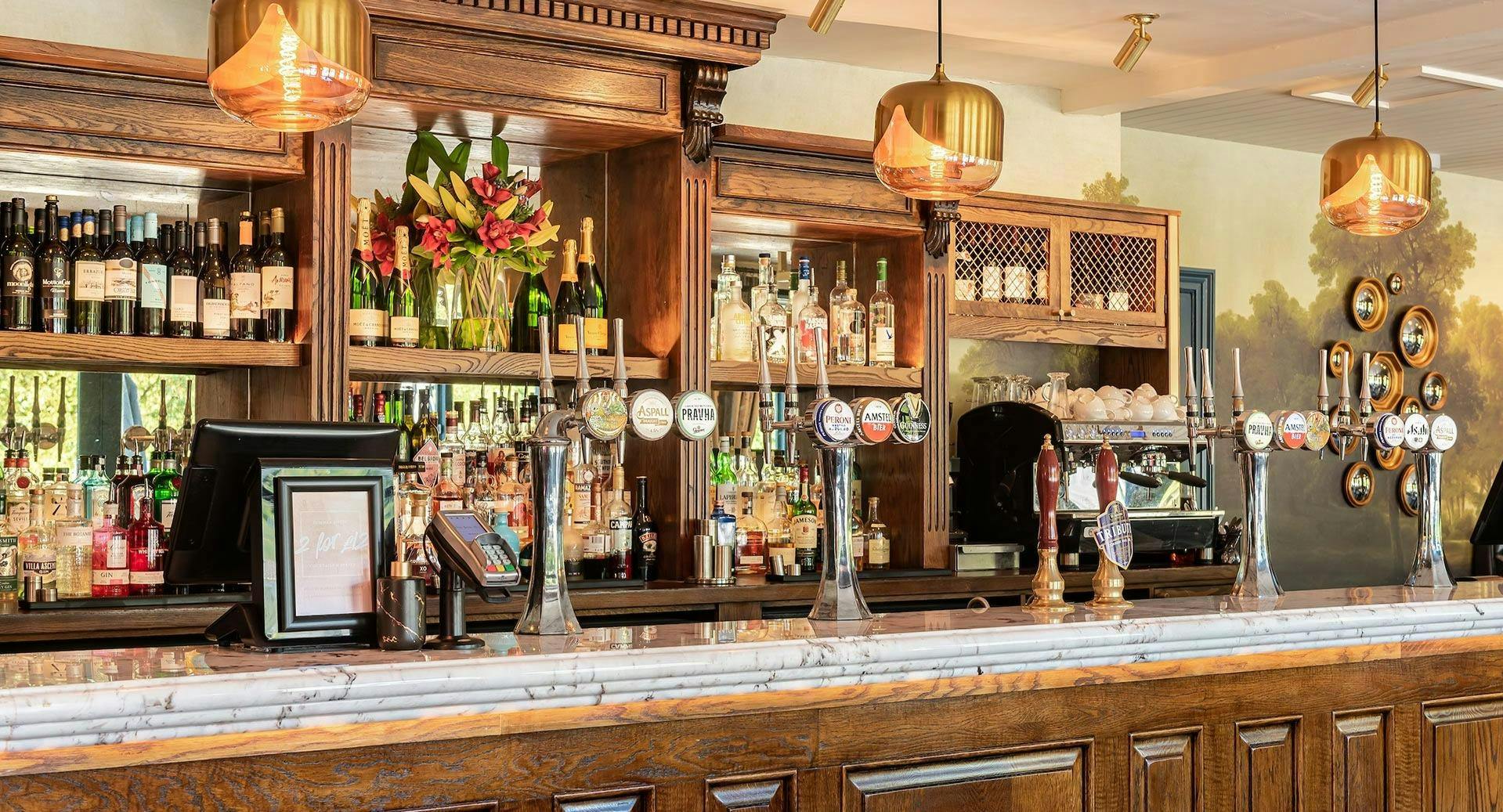 Photo of restaurant KING WILLIAM IV CHIGWELL in Walthamstow, London - Photo 4