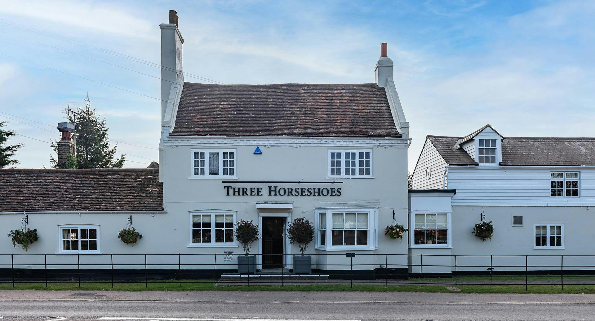 Photo of restaurant The Three Horseshoes in Hatfield, St Albans