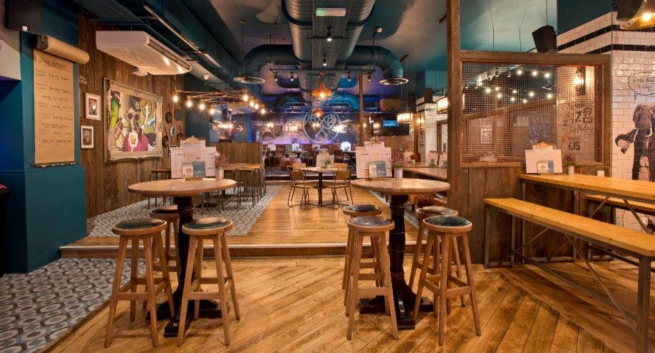 Photo of restaurant The Garratt and Gauge Wimbledon in Tooting, London - Photo 10