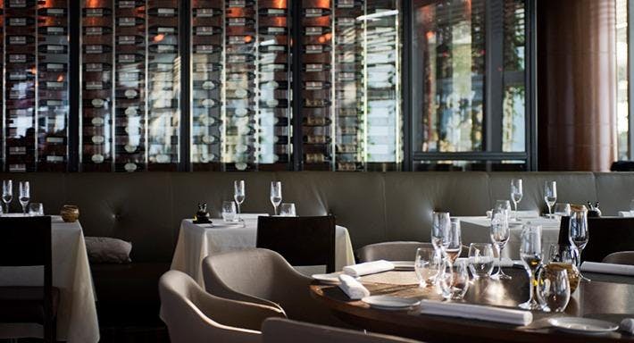 12 Best GIRL ONLY Perks At Bars 