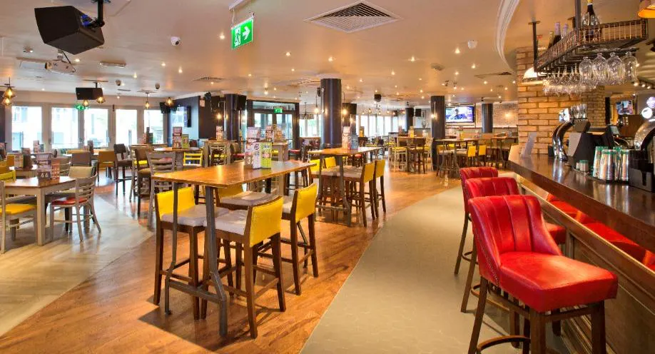 Photo of restaurant Yates High Wycombe in Beaconsfield, Beaconsfield - Photo 2