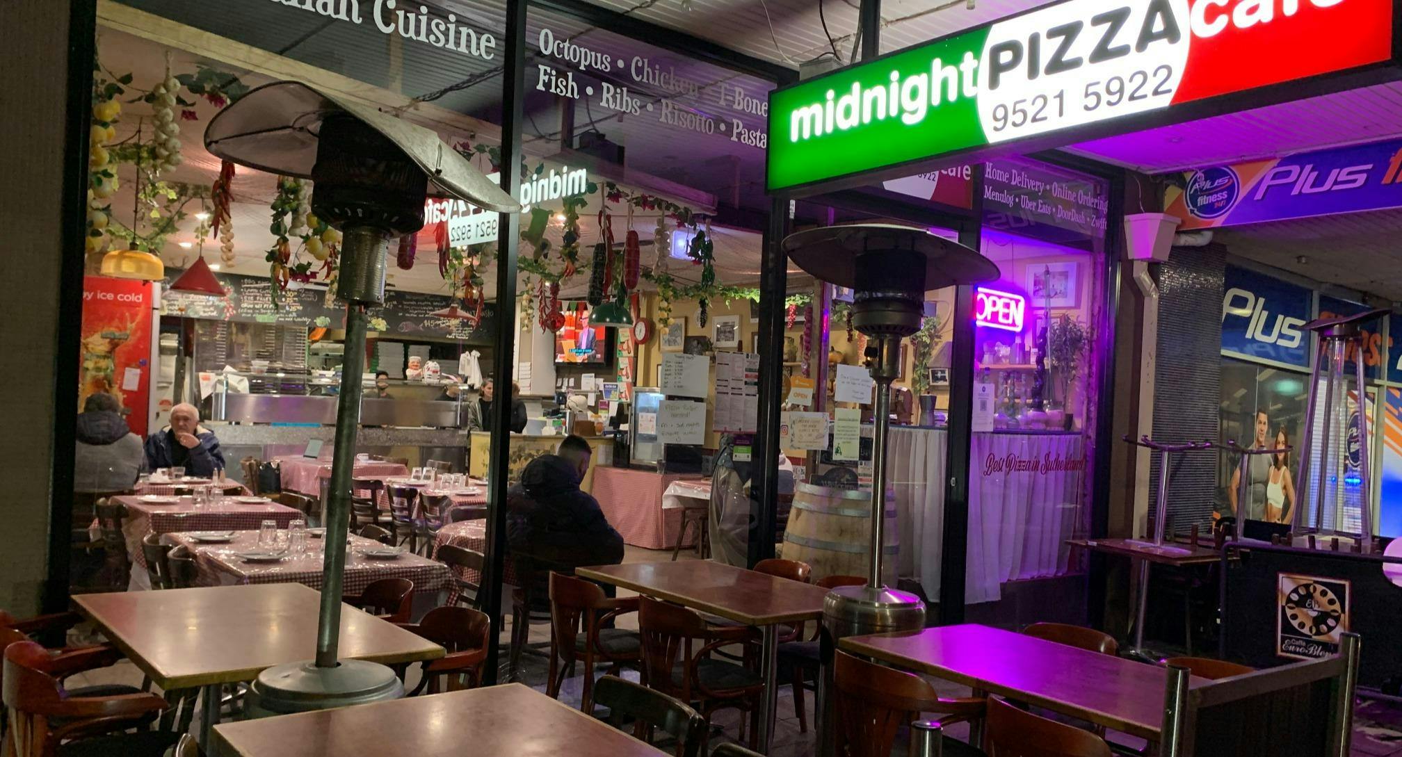 Restaurant Midnight Pizza Cafe in Sutherland, Sydney