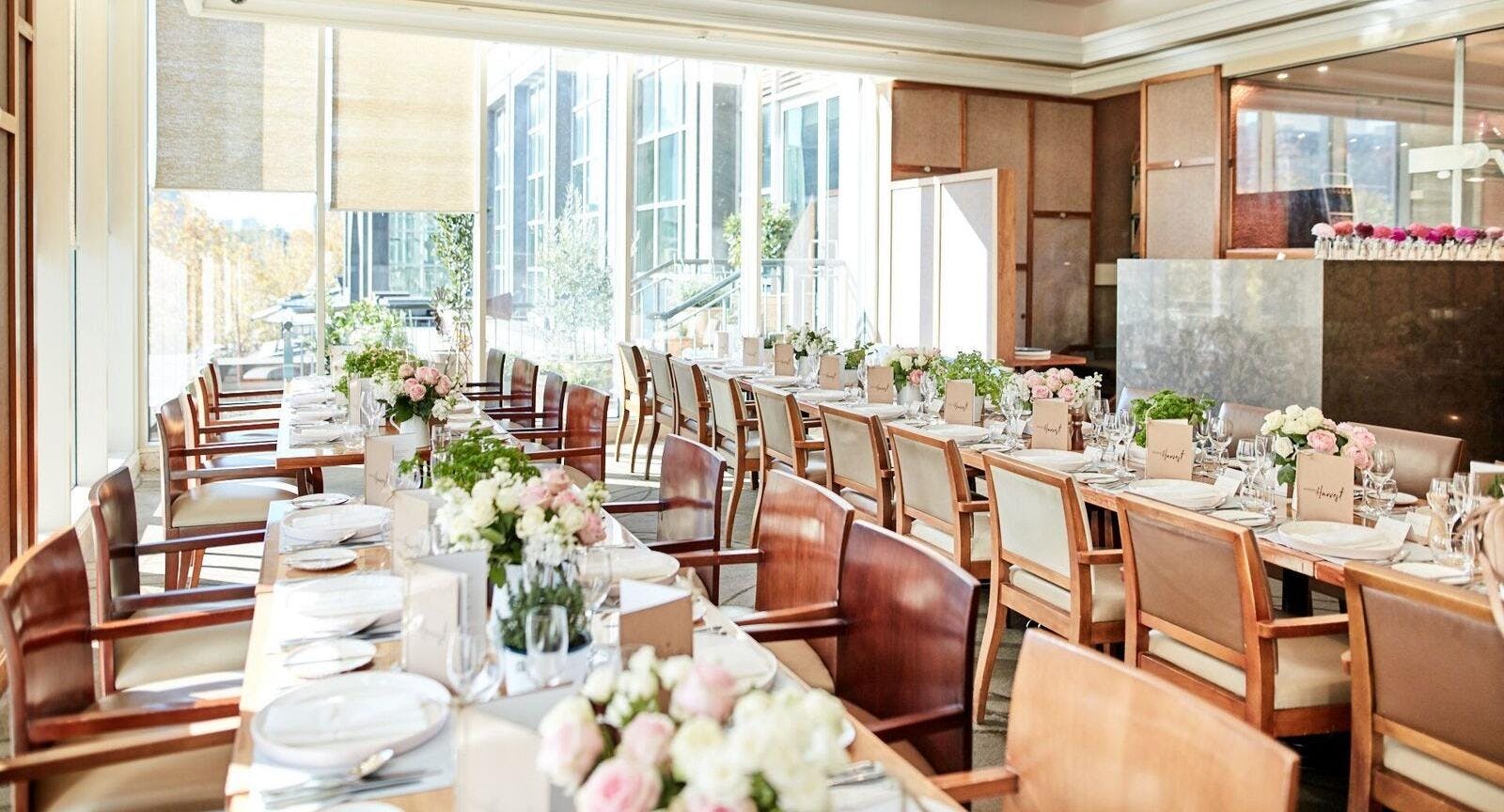 Find The Best Restaurant Near Queen Victoria Gardens