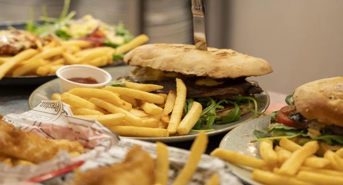 Restaurant Mundijong Tavern in Mundijong, Perth