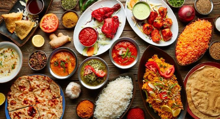 Restaurant Old Town Tandoori Indian Restaurant & Takeaway in Battersea, London